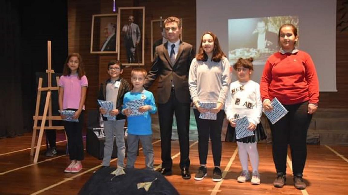 Öğrencimiz 10 Kasım Atatürk'ü Anma Programı kapsamında düzenlenen yarışmada İlçe birincisi oldu.